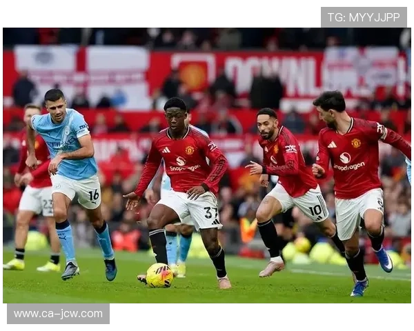 曼联拒绝阿贾克斯对乌加特的求购,球员留队机会增加 曼联拒绝阿贾克斯对乌加特的求购,球员留队机会增加